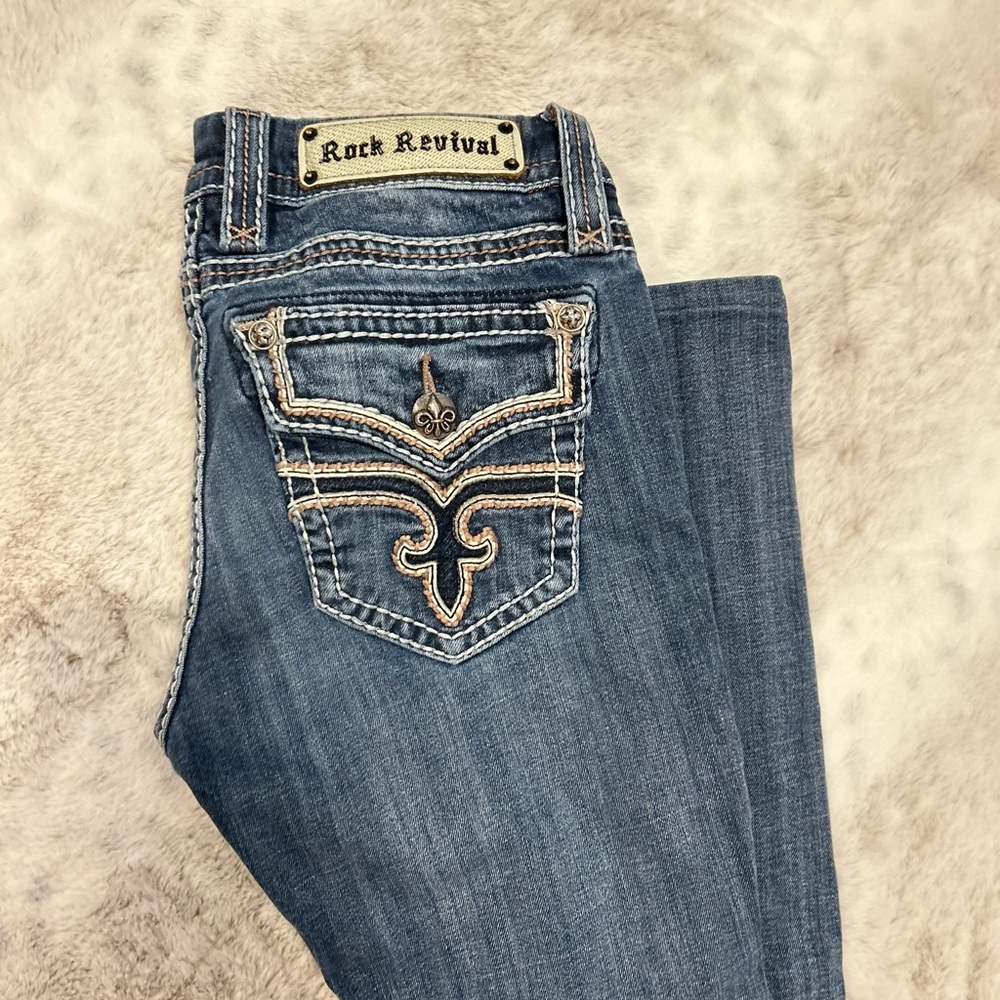 Rock Revival Women's straight leg Jeans in Blue